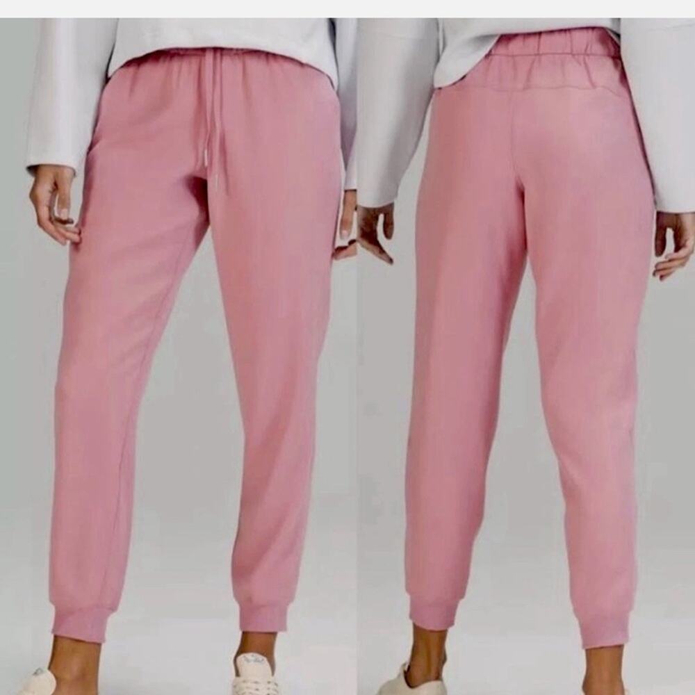 Lululemon Pink Taupe On the Fly Joggers 28”